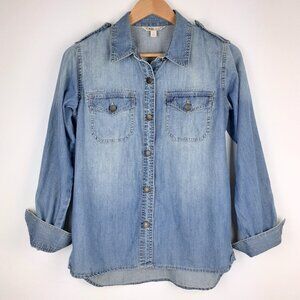 Cabi Tavern Denim Chambray shirt, Size S. Chambray Blue. Western cowgirl Jeans